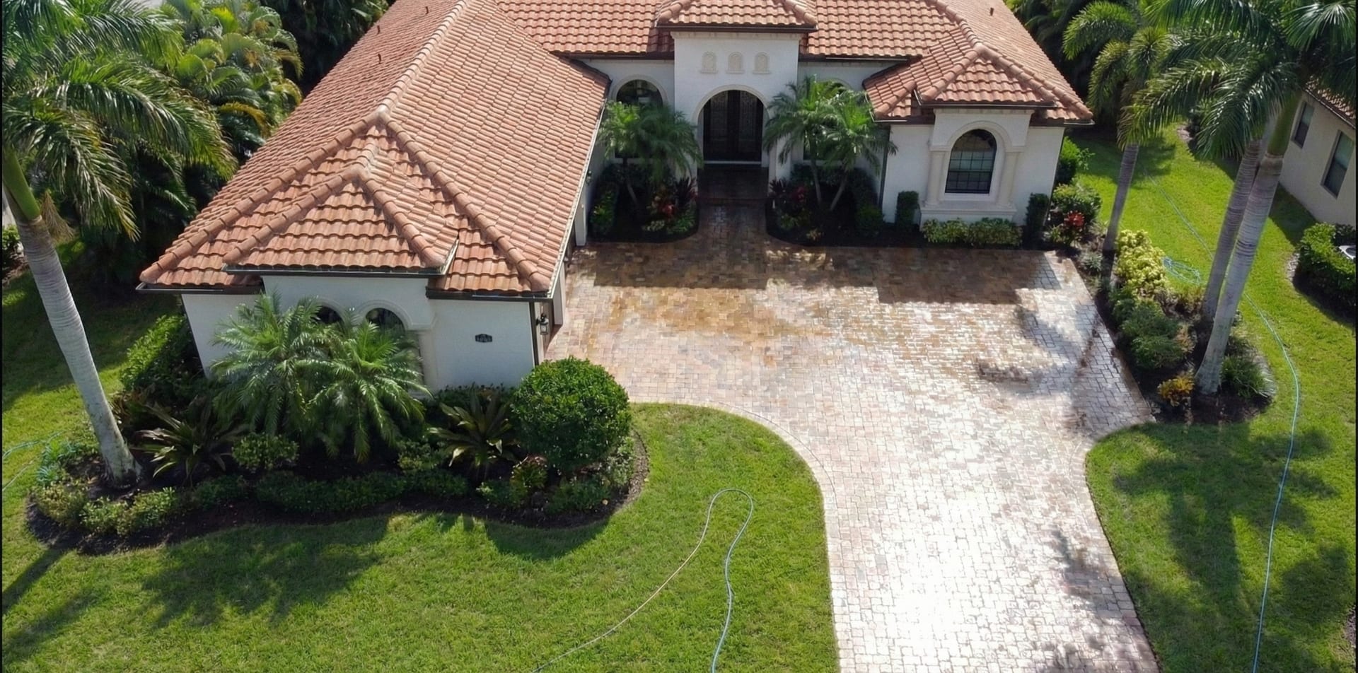 Pressure washing a Fort Myers driveway