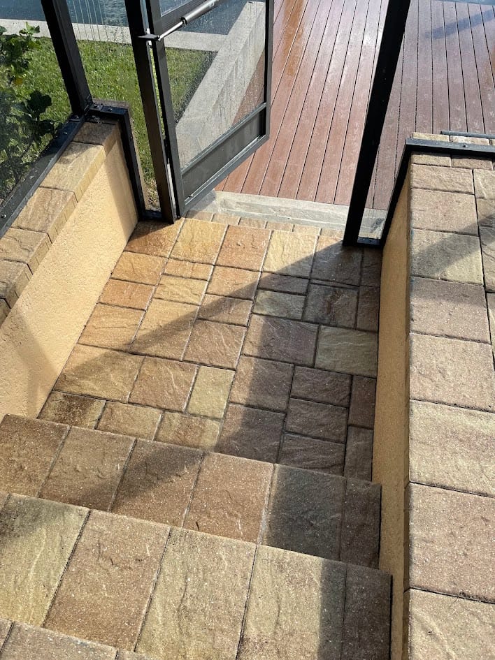 Surface cleaner pass on a concrete driveway